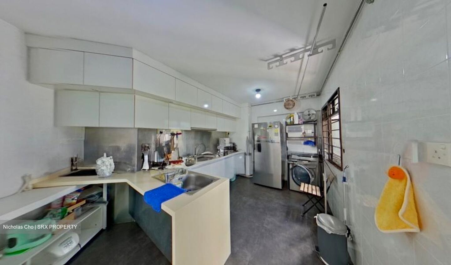 Blk 671A Jurong West Street 65 (Jurong West), HDB Executive #504080751